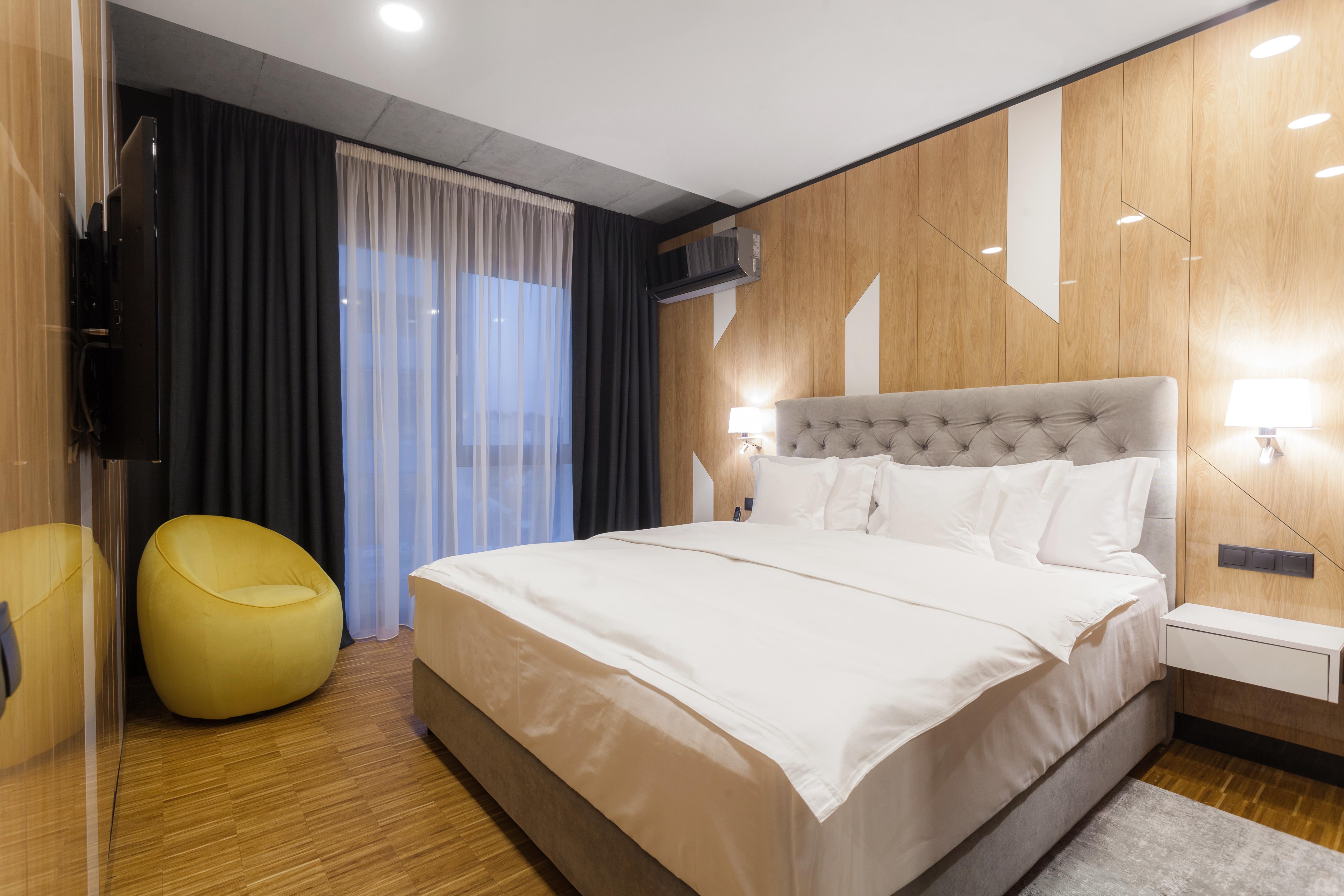 Hotel Platinia クルージュ＝ナポカ エクステリア 写真 A bedroom in a hotel