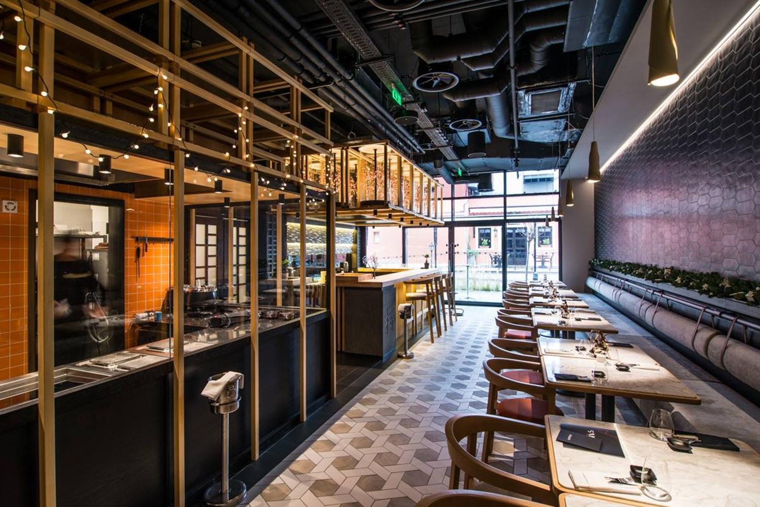 Hotel Platinia クルージュ＝ナポカ エクステリア 写真 Interior of the restaurant