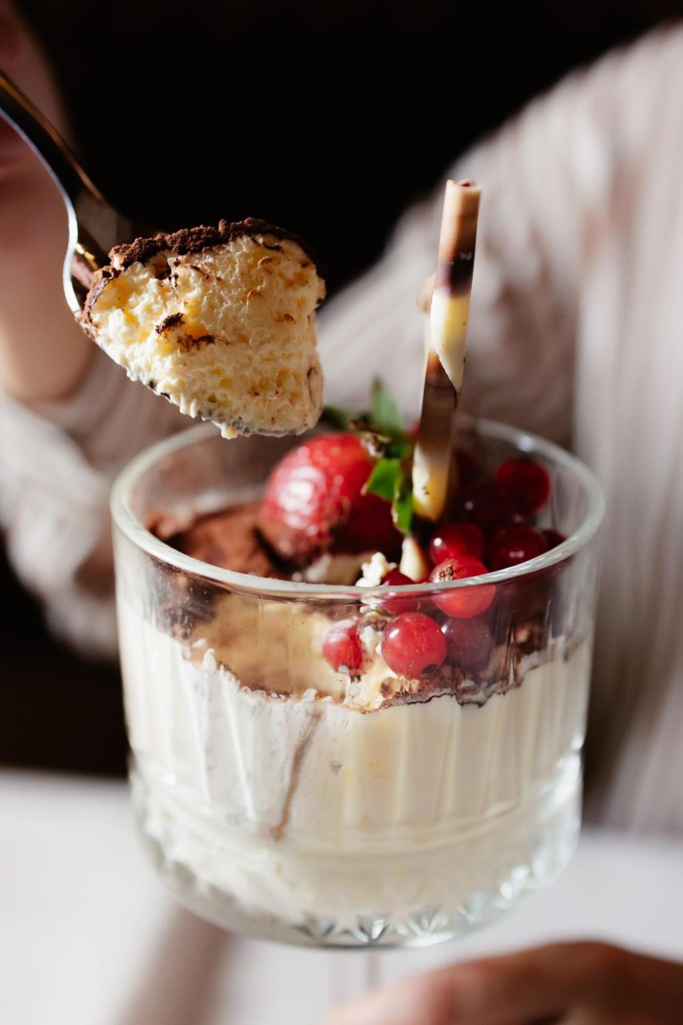 Hotel Platinia クルージュ＝ナポカ エクステリア 写真 A strawberry parfait