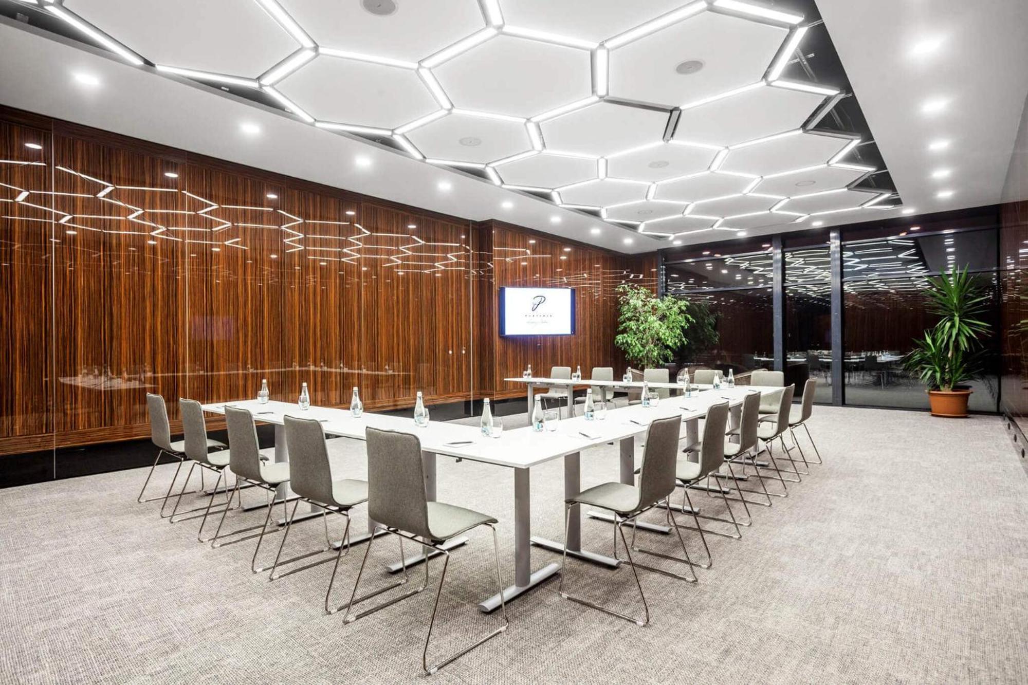 Hotel Platinia クルージュ＝ナポカ エクステリア 写真 Meeting room