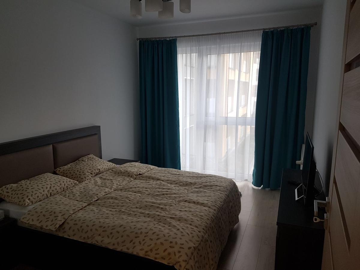 Hotel Platinia クルージュ＝ナポカ エクステリア 写真 A bedroom in a typical apartment