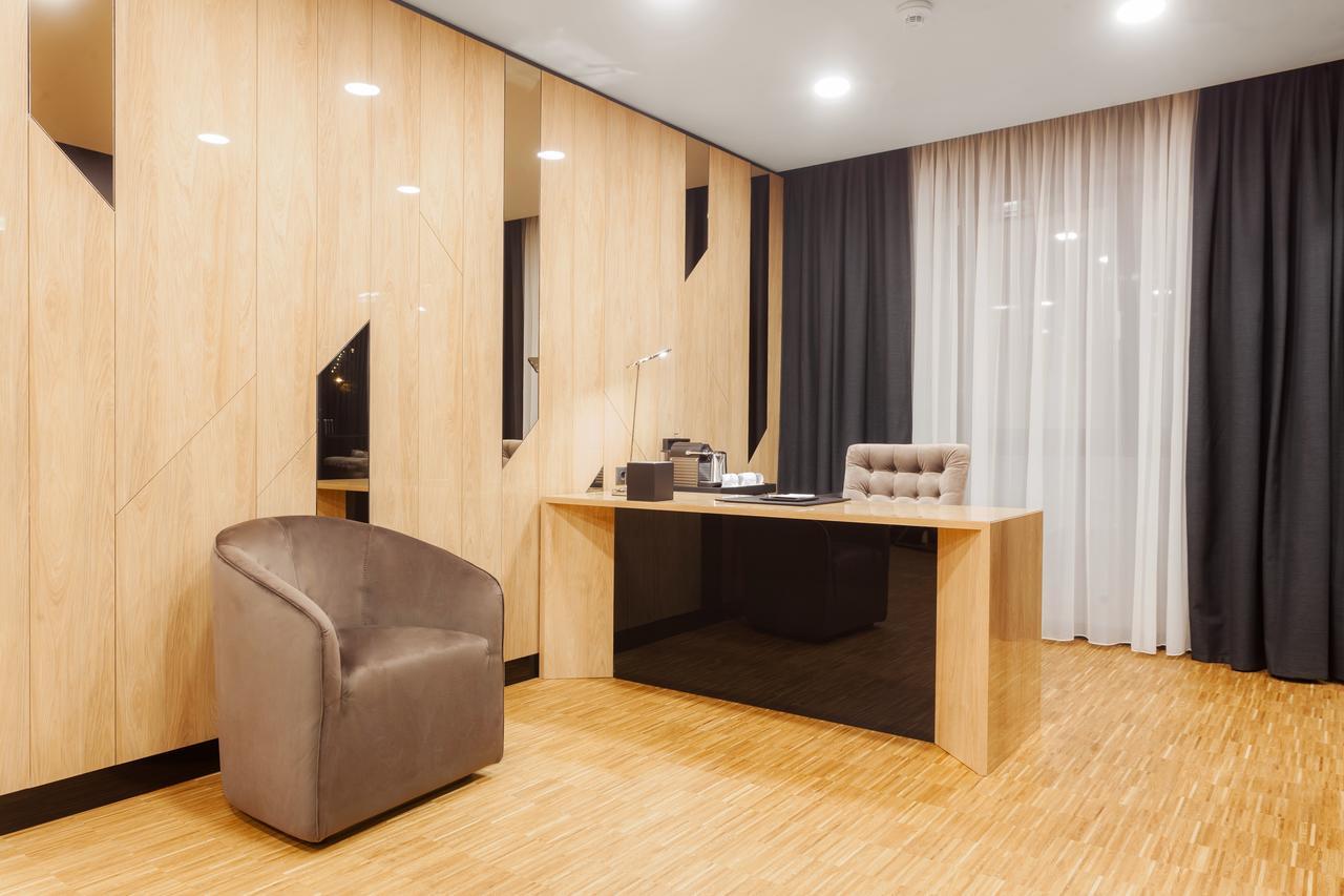 Hotel Platinia クルージュ＝ナポカ エクステリア 写真 Office of the Mayor of the City of Belgrade